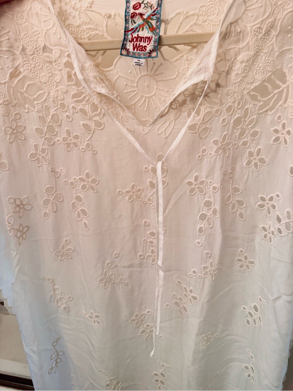 Johnny Was XL cream Embroidered Eyelet Tunic/swimsuit cover.